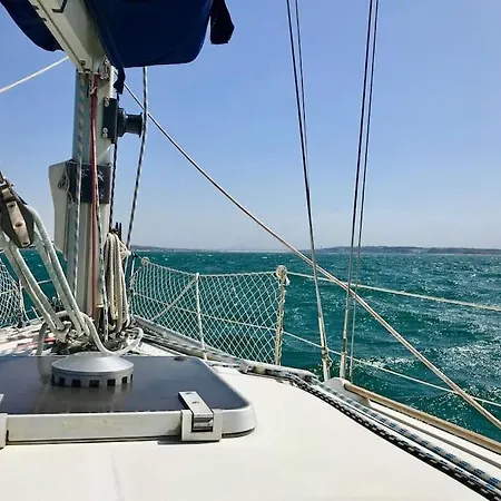 بوتيل Sleep And Sail - Marina De - Lisbon's Coast أويراس